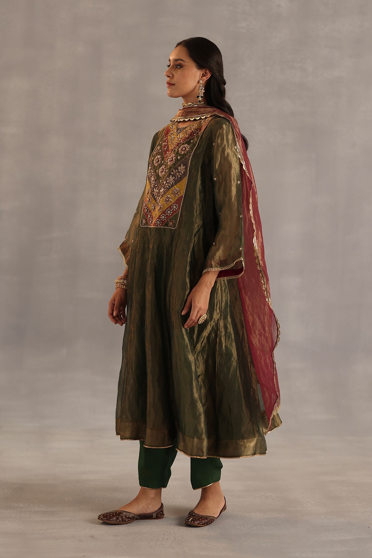 Navratna Kurta Set