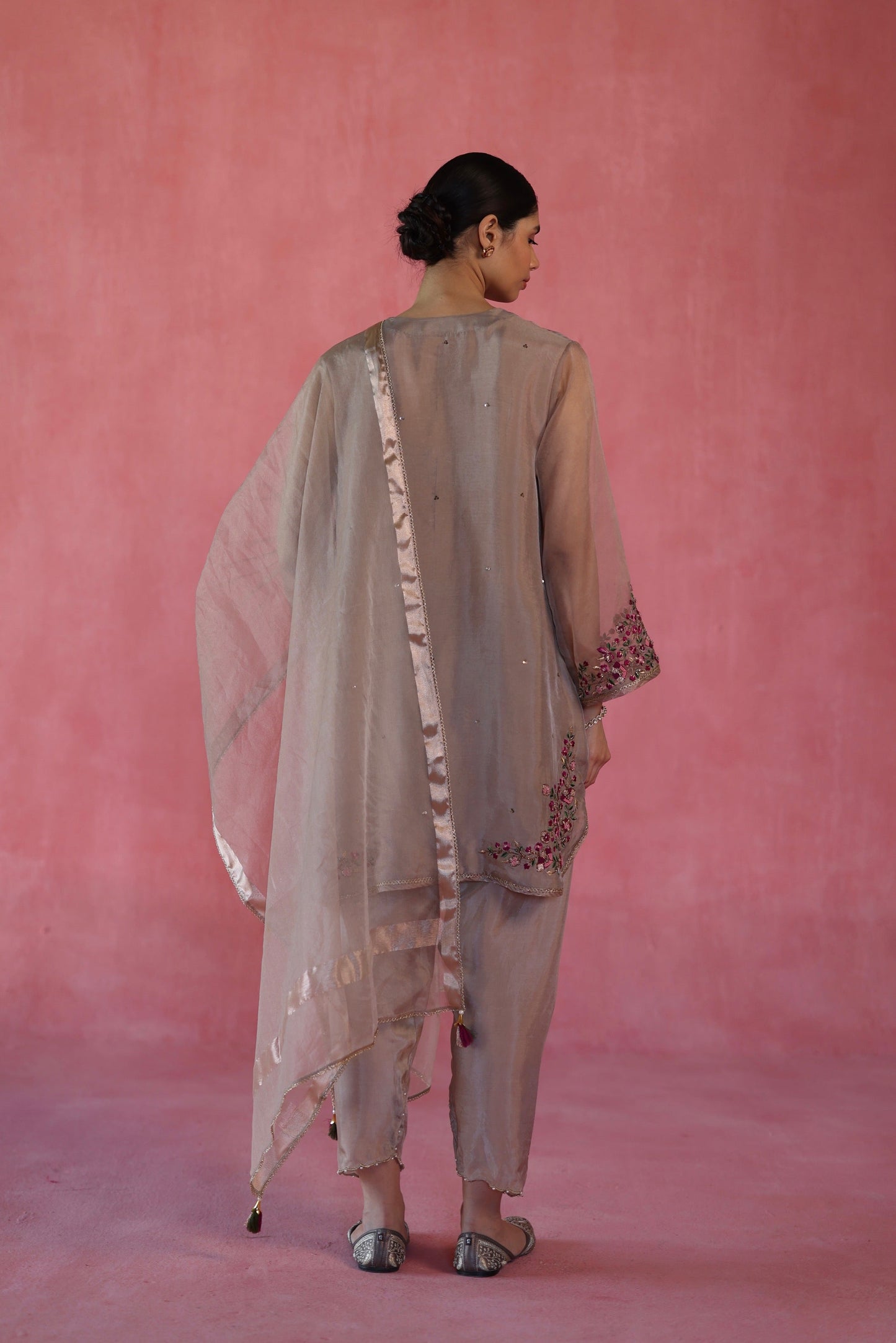 Kewra Kurta Set