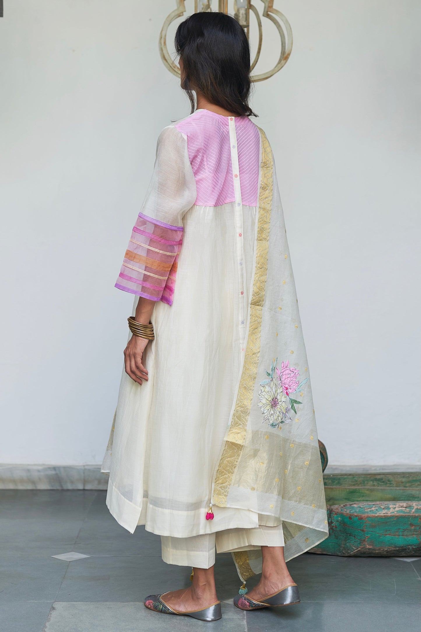 The Begonia Set with Gerberas