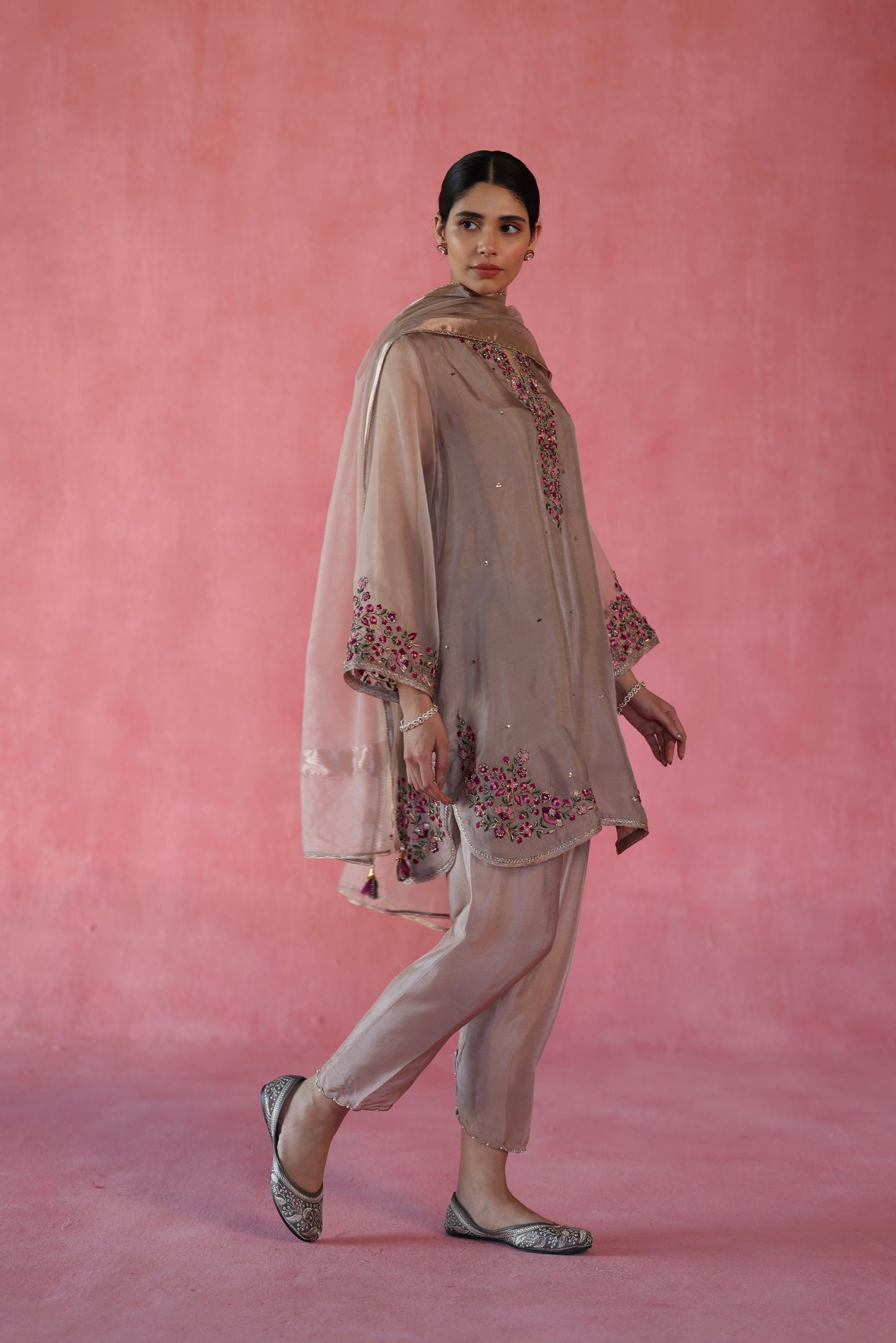 Kewra Kurta Set