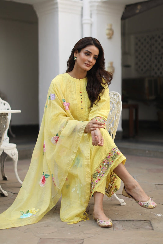 Sharnaaz Kurta Set