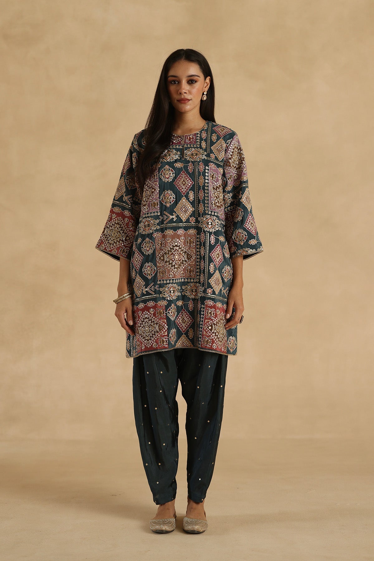 Manik Kurta Set