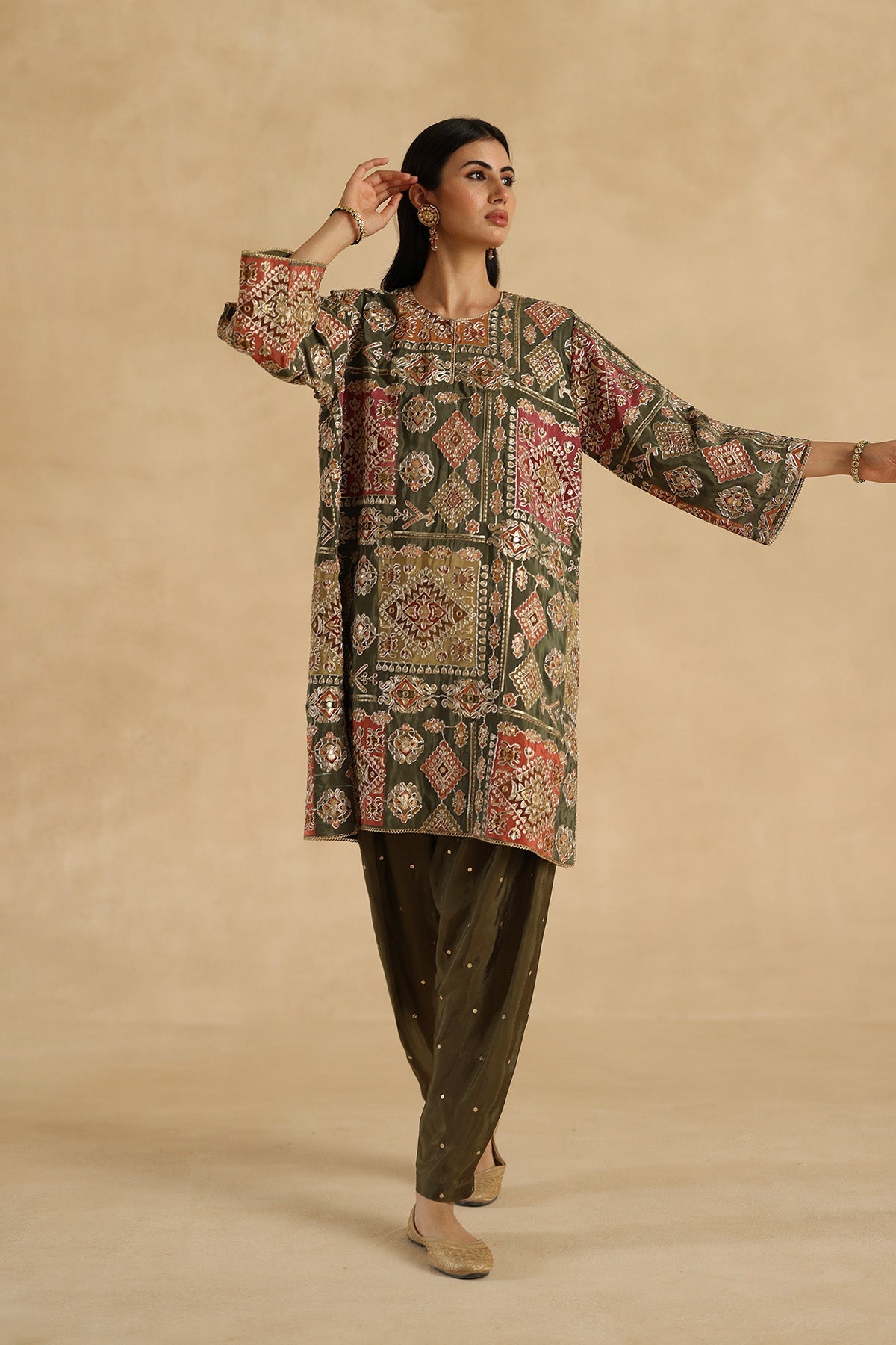 Manik Kurta Set