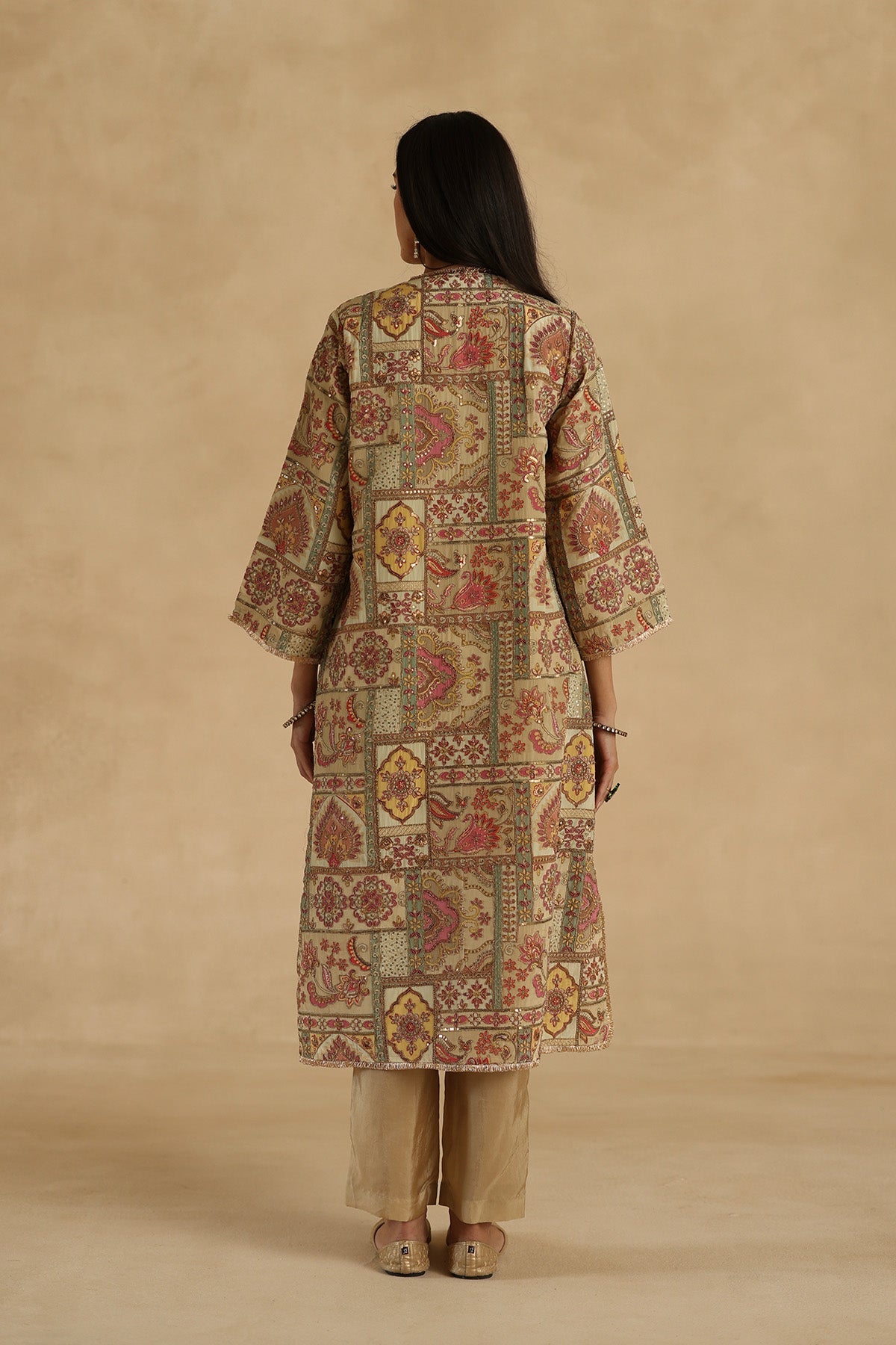 Tarini Suit Set