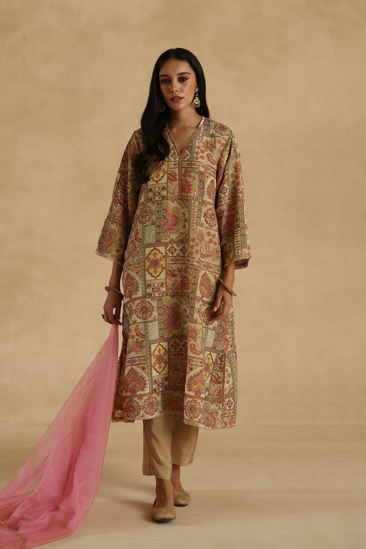 Tarini Suit Set