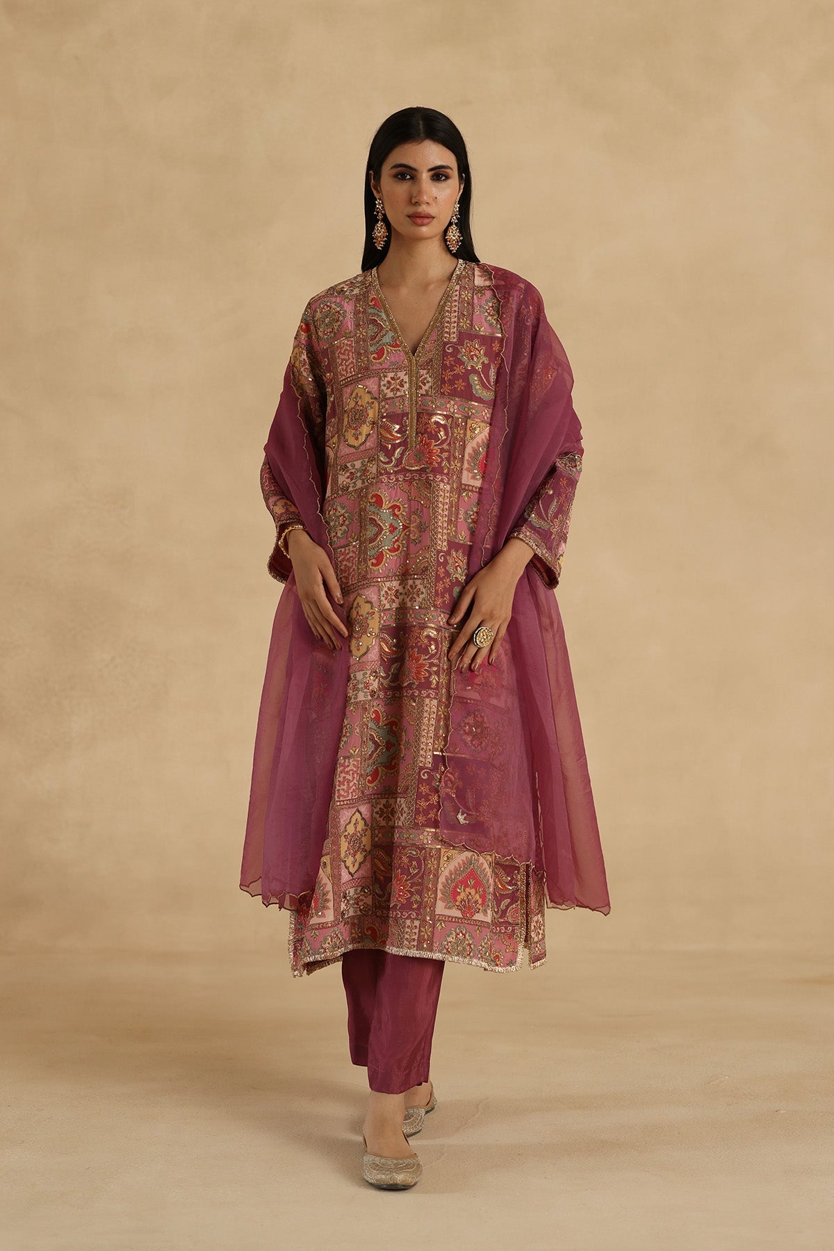 Tarini Suit Set