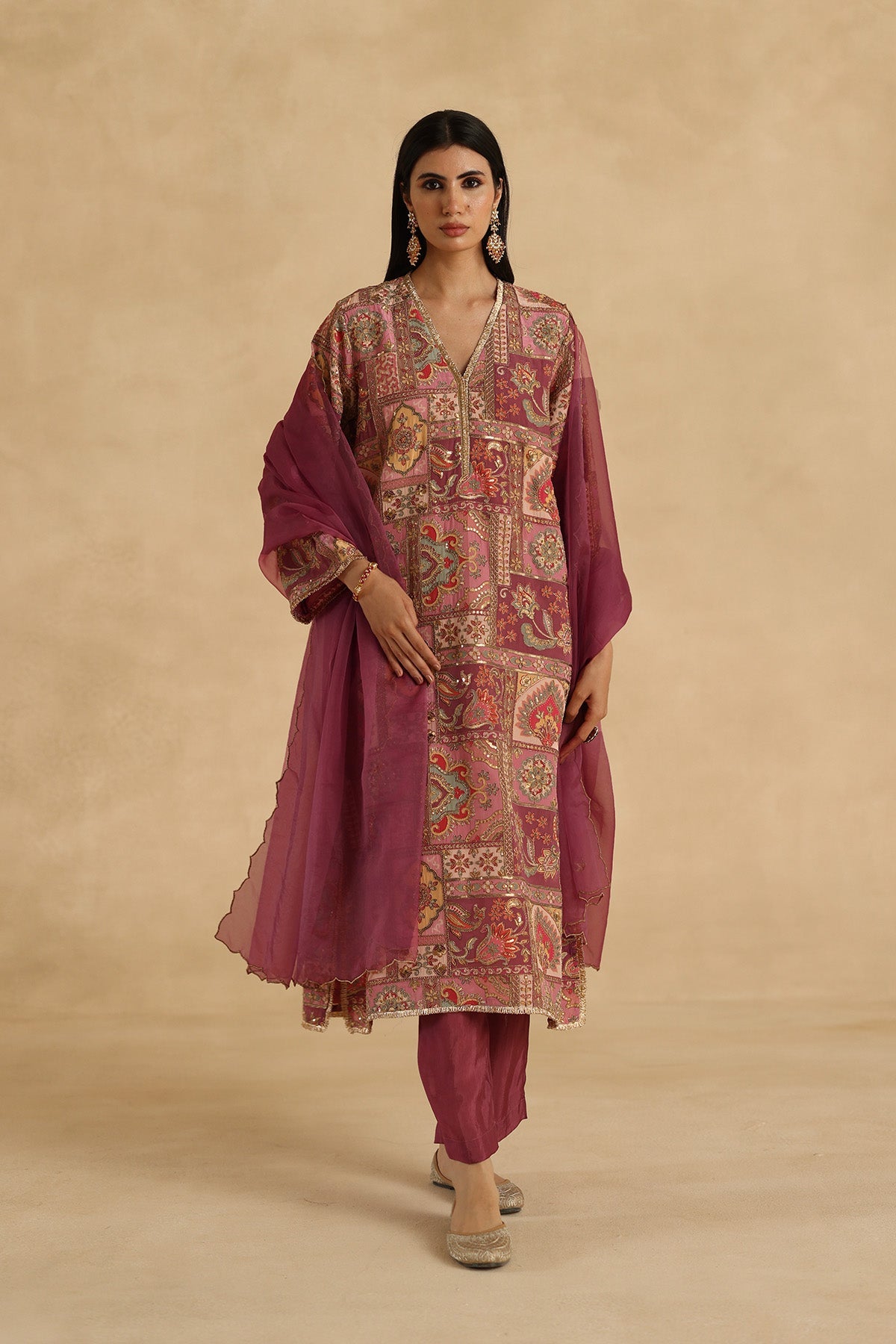 Tarini Suit Set