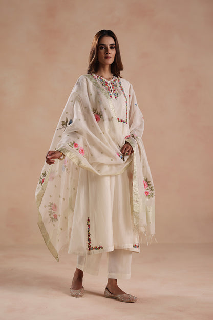 Mehak Bakshi in Jheel Kurta Set