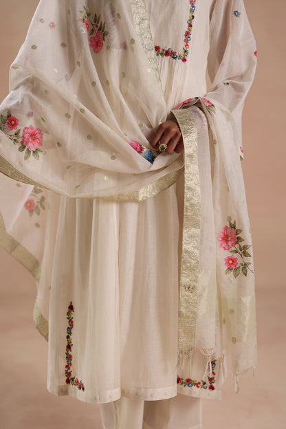 Mehak Bakshi in Jheel Kurta Set