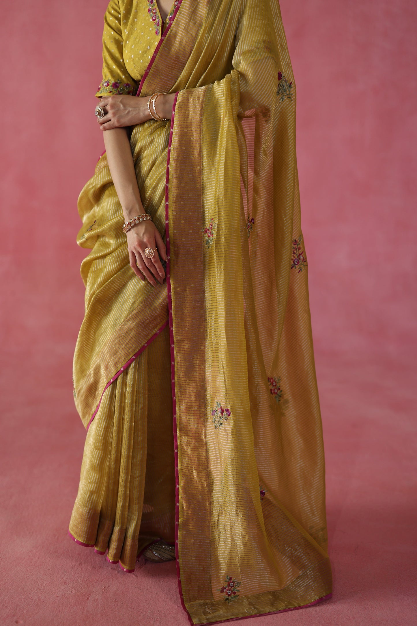 Anjeer Saree