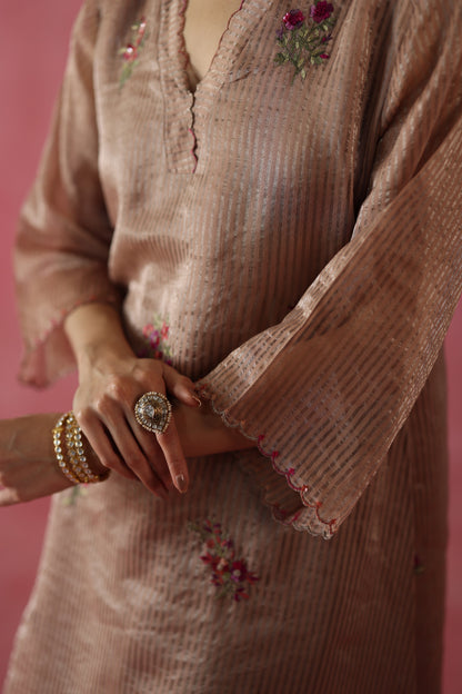 Shakkar Kurta Set