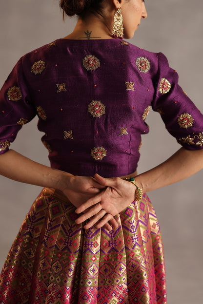 Saras Lehenga