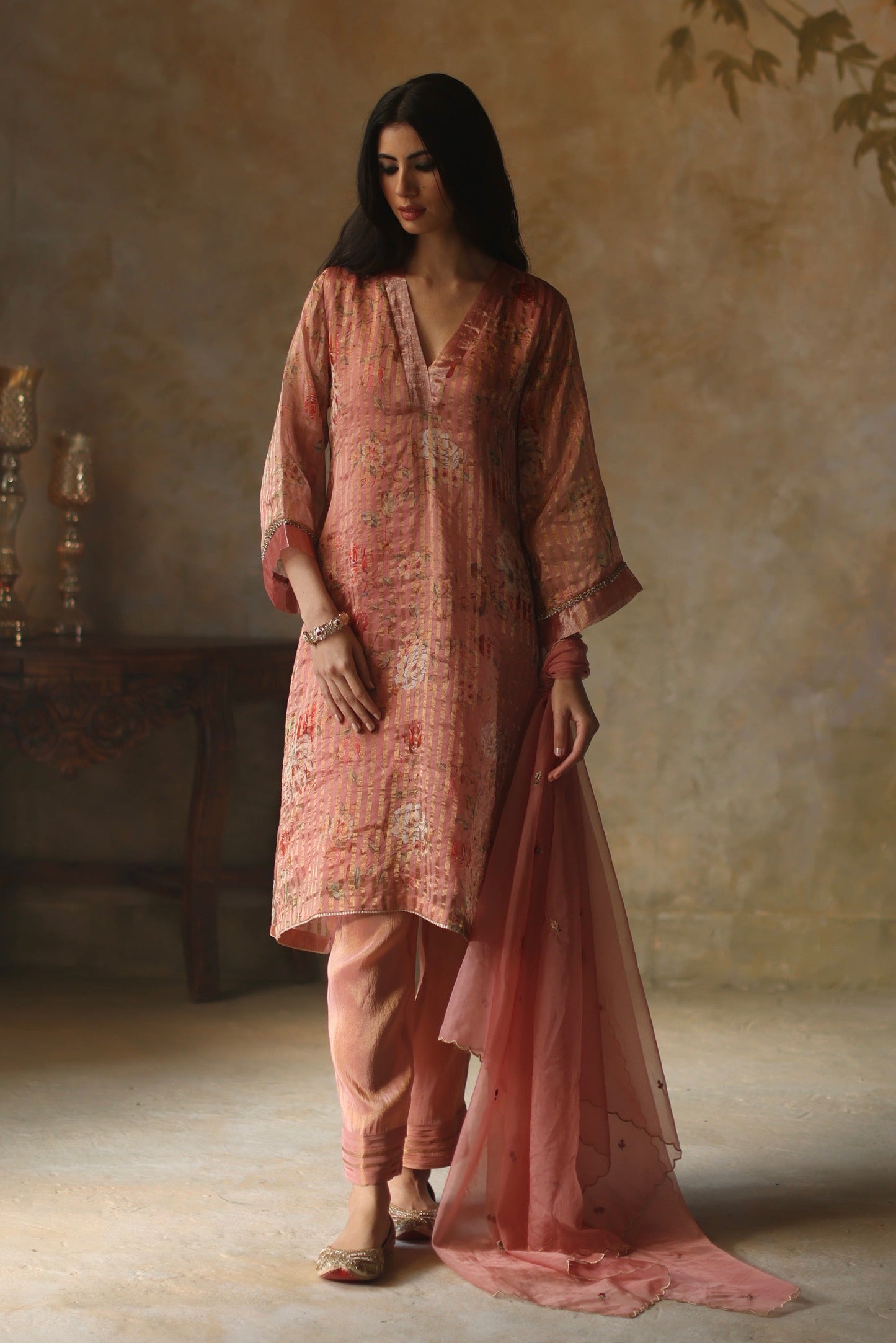 Ikai Kurta Set