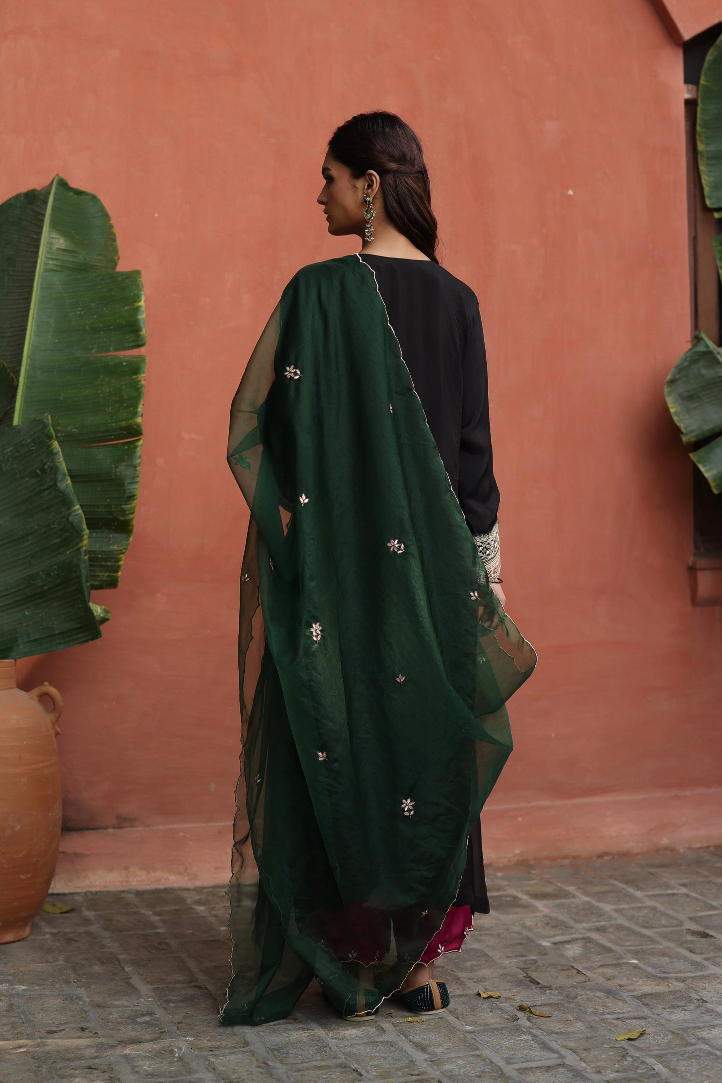 Kaleera Kurta Set