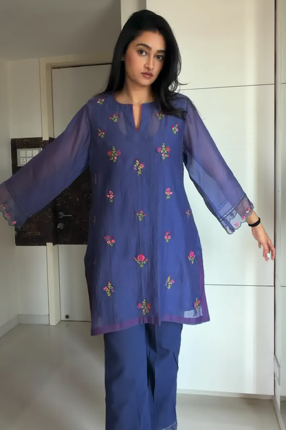 Aayushi soni in Raina Kurta Set