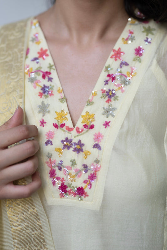 The Aster Set with Gerberas