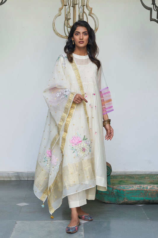 The Begonia Set with Gerberas